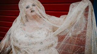 Büyük beden kadın gelinlik giydiği için eleştirildi! Şişmanlar da mutlu olmayı hak ediyor