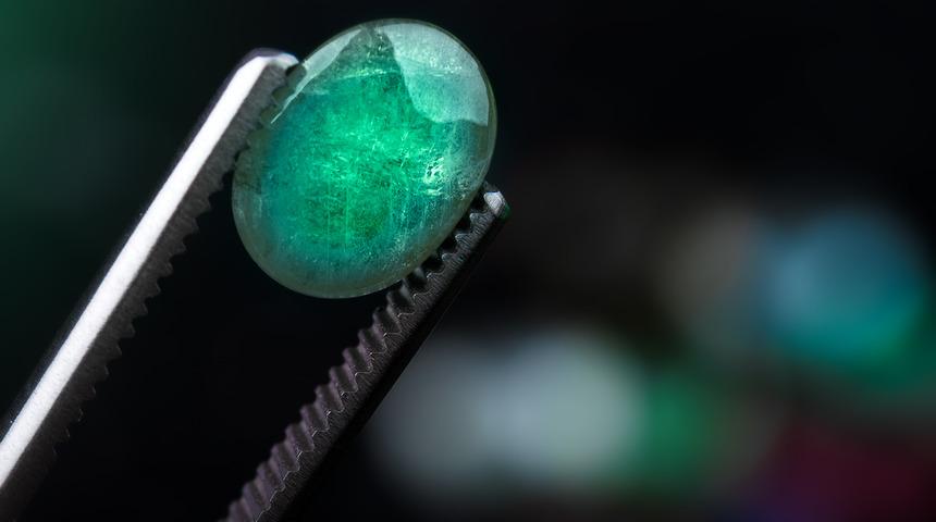 Zümrüt taşı faydalar nelerdir, ne anlama gelir? Zümrüt taşı özellikleri nelerdir, ne işe yarar?	