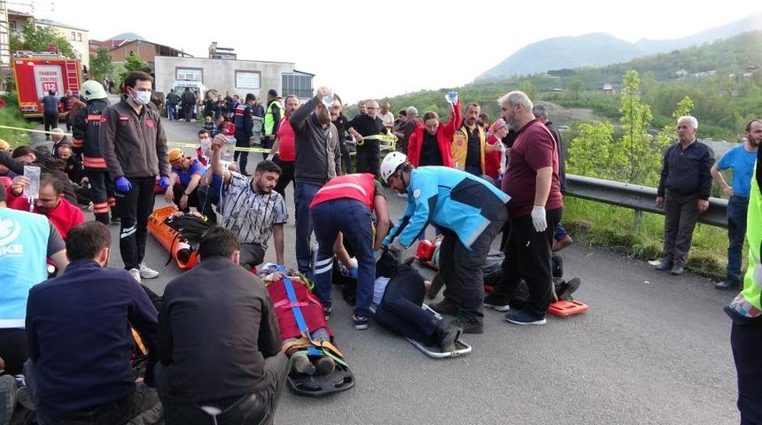 Trabzon'da feci kaza! 4 kişi hayatını kaybetti... Kaza sonrası ortaya çıkan görüntüler yürekleri dağladı