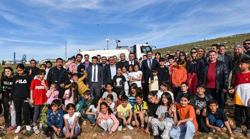 KMÜ’de "Haydi Gel Spor Yapalım" etkinliğinde fidan dikildi