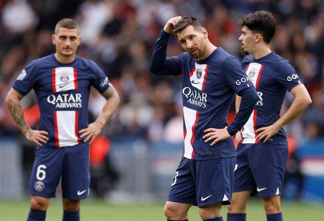 2023-05-02T204817Z_38776703_RC24P0AAYW6B_RTRMADP_3_SOCCER-FRANCE-PSG-MESSI