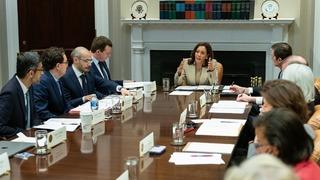 Beyaz Saray’da yapay zeka zirvesi! Dev şirketlerin üst düzey yöneticileri katıldı: Google, Microsoft, OpenAI... 