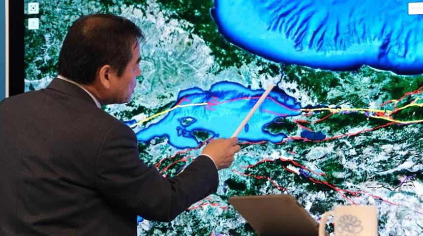 Japon deprem uzmanından çarpıcı açıklama! O faya işaret etti: Hareketlilik bekleyebiliriz