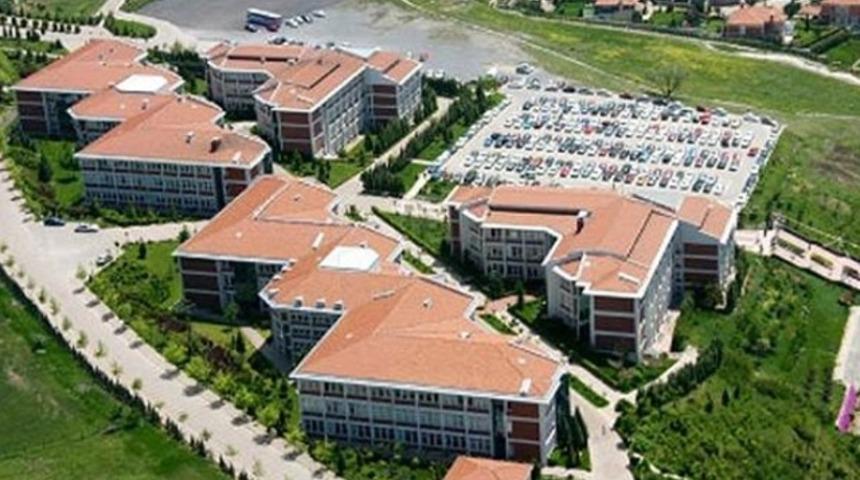 Kapatılan &uuml;niversitenin akademisyenlerine 'FET&Ouml;' operasyonu