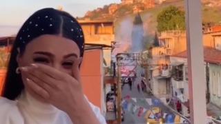 Sosyal medya bu gelin alma törenini konuşuyor! “Mahallenizi yakmaya geleceğim” dedi ve...