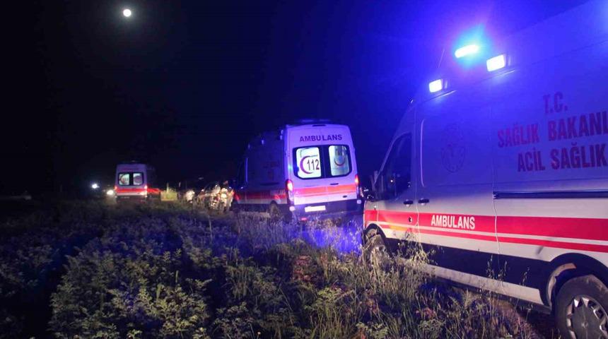 Yürek yakan olay... Otomobil sulama kanalına düştü: Baba kurtuldu, 4 çocuğu öldü, anne ve 1 çocuğu kayıp!