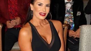 Şarkıcı Hatice 'İlk turda bitecek' diyerek cumhurbaşkanı adayını duyurdu