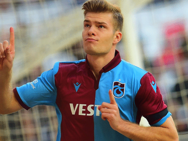 Fenerbahçe'nin Sörloth aşkı yeniden kabardı! Menajeriyle yapılan görüşmeden çıkan sonuç taraftarı heyecanlandırdı...