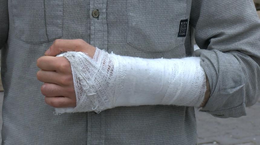 Tahta kaşıkla cinsel istismar! Günlerce bir evde işkence gördü 'Tırnaklarımı çekmeye çalıştılar' Çeteyi böyle yakalattı