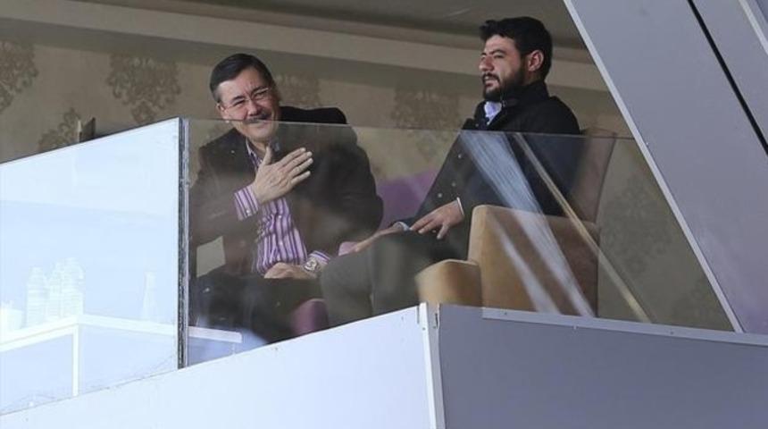 'Mahalledeki kep&ccedil;eyi bile daha &ccedil;ok kişi izliyor'