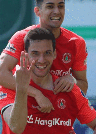 27 maçta 15 gol, 3 asist! Umut Nayir atıyor, Ümraniyespor hayata tutunuyor...