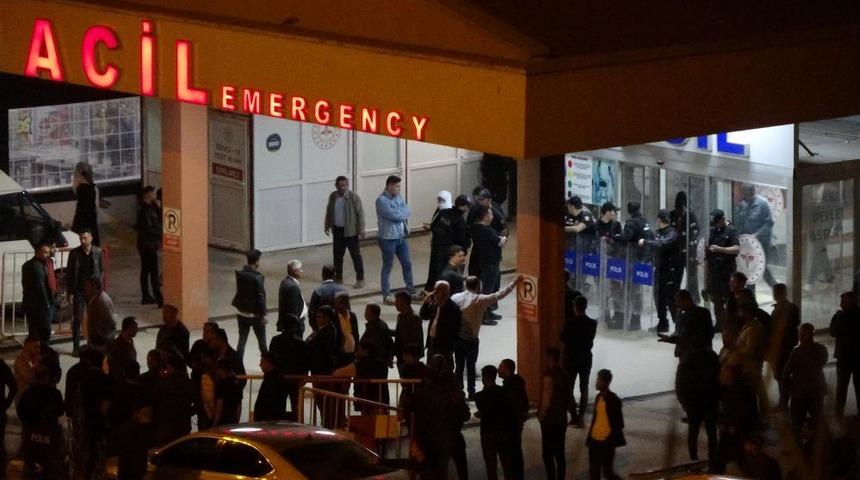 Şırnak'ta aileler arasındaki kavga kanlı bitti: 4&rsquo;&uuml; ağır 12 yaralı