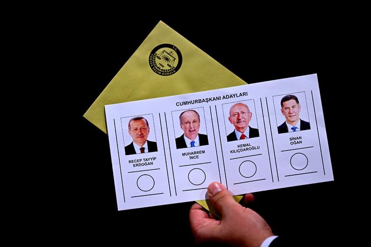 YSK, oy pusulalarını tanıttı! İşte 14 Mayıs'taki seçim için 6 adımda oy kullanma rehberi G2