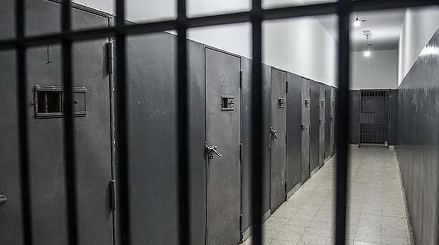 Kendisini döven oğlundan şikayetini geri çekti! 13 yıl hapis cezası alınca gözyaşı döktü