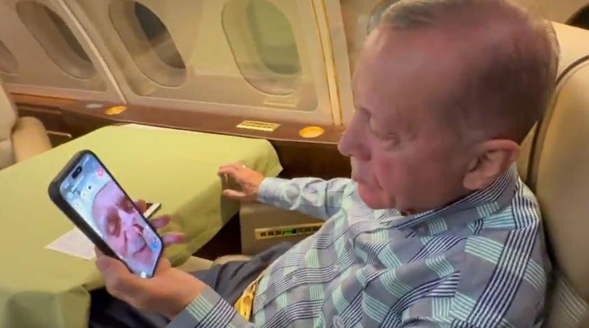 Cumhurbaşkanı Erdoğan, metronun merdivenlerini yürüyerek çıkan Hüseyin Bayraktar'la telefonda görüştü