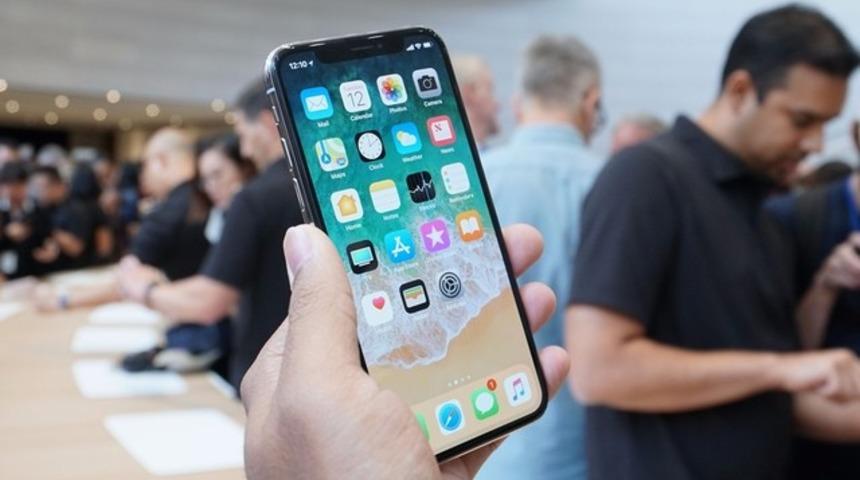iPhone X kullanıcıları telefonlarından memnun mu?