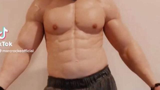 Cinsel organının boyutunu açıklayınca dikkatleri üzerine çekmişti! “41 cm olmasını zorlayacağım”