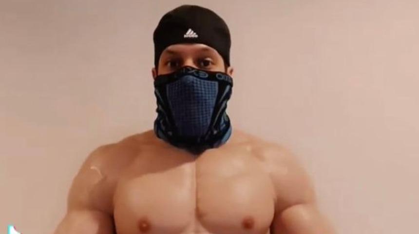 Cinsel organının boyutunu açıklayınca dikkatleri üzerine çekmişti! “41 cm olmasını zorlayacağım”