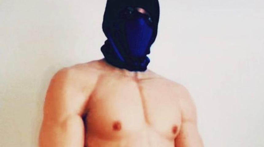 Cinsel organ boyutu herkesi şaşkına çeviriyor! “Penisim o kadar büyük ki dışarı bile çıkamıyorum”