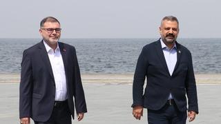 İzmir'de AK Parti ve CHP il başkanları sağduyu çağrısı yaptı