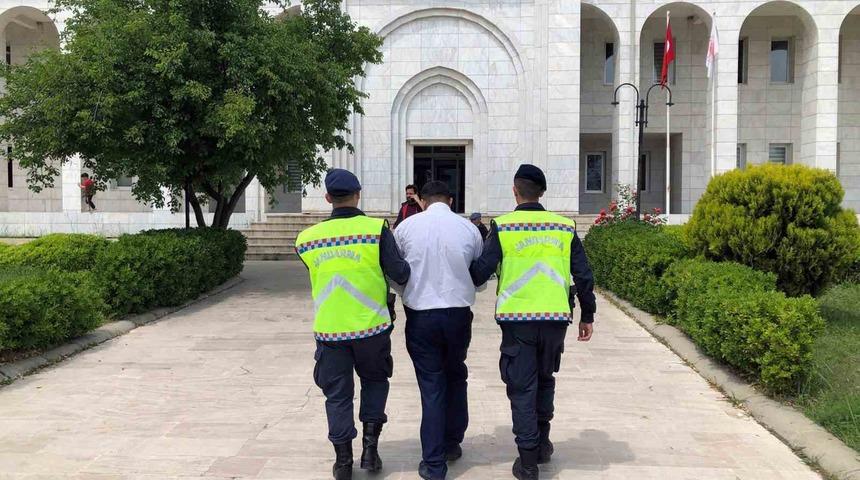 Hırsızlık su&ccedil;undan hapis kararı bulunan ş&uuml;pheli yakalandı