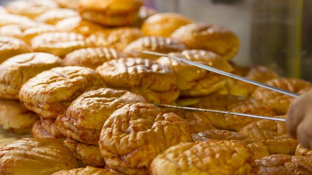 Yedikçe yediren ıslak hamburger tarifi! Soslu ıslak hamburger nasıl yapılır?
