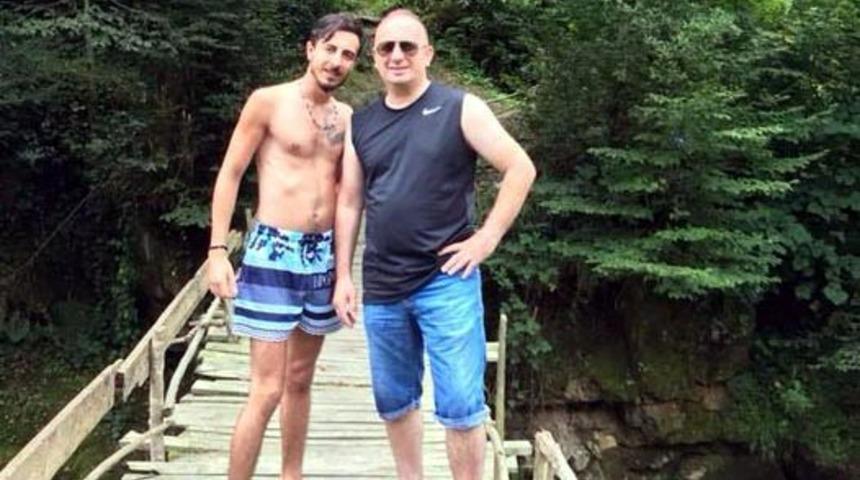 Emekli polis dehşeti: Birlikte yaşadığı kadını öldürüp, oğlunun mezarı başında intihar etti! Sosyal medya paylaşımı dikkat çekti