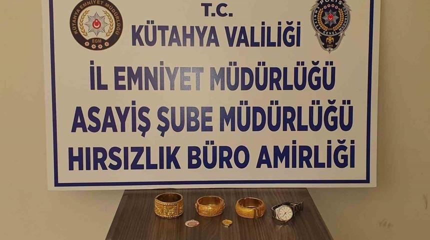 Kütahya’da 4 hırsızlık zanlısı 250 saatlik güvenlik kamera görüntüleri incelenerek yakalandı