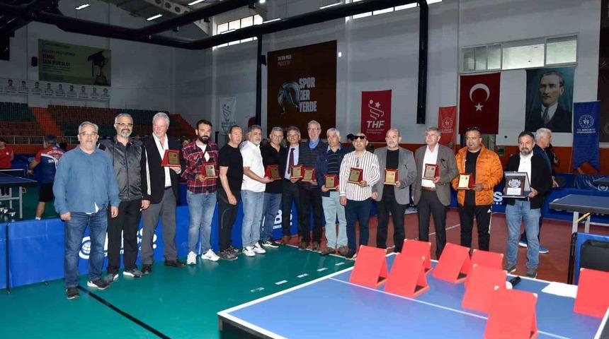 Köyceğiz’de Veteran Masa Tenisi sporcuları hünerlerini sergiledi