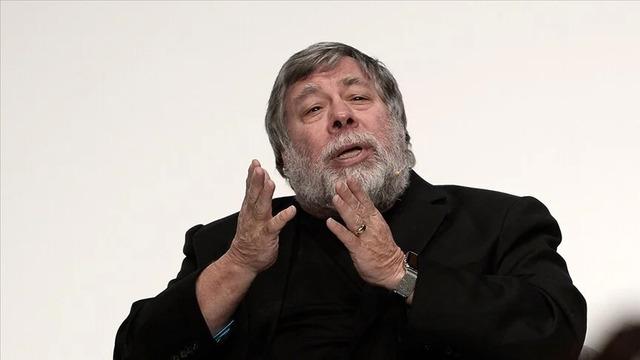 Apple'ın kurucu ortağı Steve Wozniak'tan dikkat çeken yapay zeka uyarısı: Tehlikeli bir hal alabilir