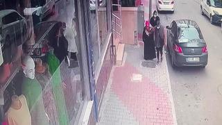 Sokakta başka bir kadının yanında görünce... 50 bin liralık altını gitti! Hayatının şokunu yaşadı