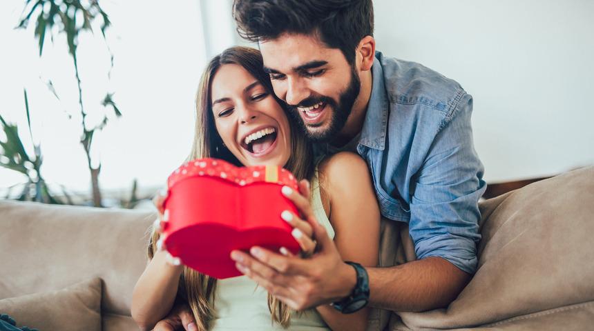 Love bombing nasıl yapılır? Bir kişi neden love bombing yapar?
