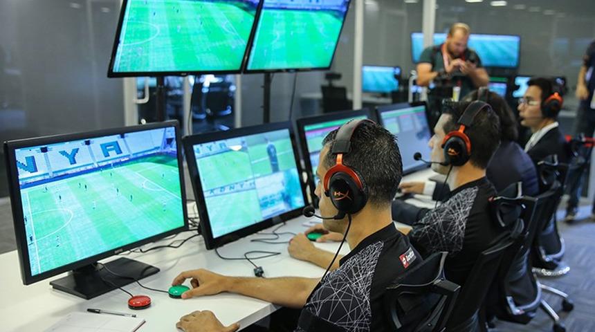 Lale Orta ilk kez VAR detaylarını paylaştı! Erman Toroğlu'na yanıt veren Orta, hakemlerin VAR'a gittiğinde puanlarının düştüğünü söyledi