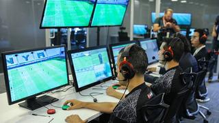 Lale Orta ilk kez VAR detaylarını paylaştı! Erman Toroğlu'na yanıt veren Orta, hakemlerin VAR'a gittiğinde puanlarının düştüğünü söyledi