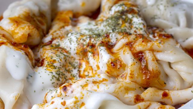 Gelinim Mutfakta tavuklu şiş mantı tarifi! Tavuklu şiş mantı nasıl yapılır?