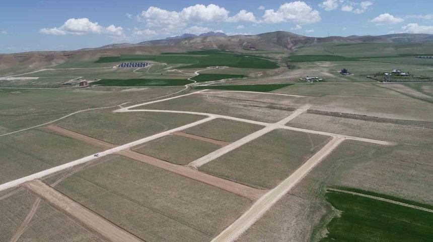 Edremit’te yeni yaşam alanları kazandırma çalışmaları sürüyor