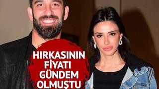 Hırkasını fiyatı dudak uçuklatmıştı! Aslıhan Doğan Turan'dan eleştirilere yanıt: Herkes kendi önündeki tabağa baksın