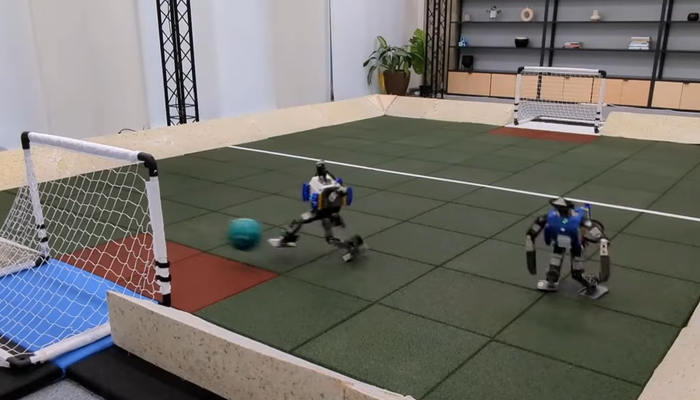 Yeni bir nokta... Futbol robotları!