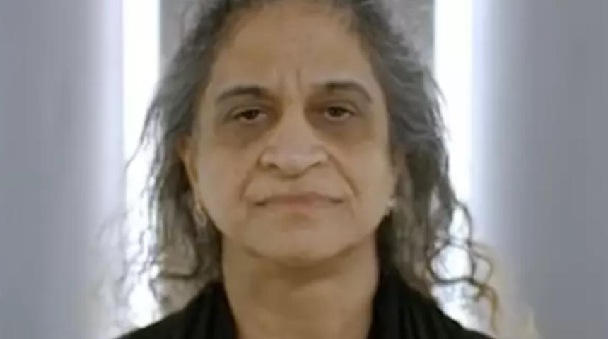 34 yıllık kocasını boşadıktan sonra bambaşka birine dönüştü! Görenler yeni halini tanıyamıyor