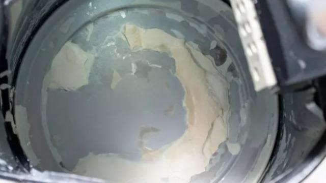 Kettle kirecini anında söker atar! Tek malzemeyle kettle kirecini temizleme tüyosu