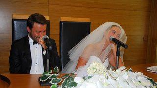 Yeliz Şar ve Tolga Güleç boşansalar da beraberler 