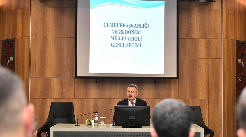 Adana’da “seçim güvenliği” toplantısı yapıldı