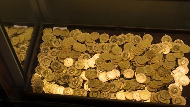 Altın fiyatları için ‘son bir kez’ diyerek uyardı: İslam Memiş ‘1400 lirayı bekleyeceğiz’ dedi: Kapalıçarşı’da 1.350 TL…