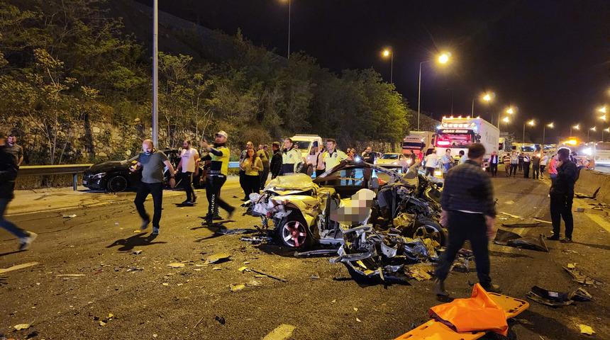 Adana'da trafik kazasında 7 kişi öldü, 7 kişi yaralandı