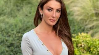 Merve Oflaz'ın sütyenli tarzı olay! Göğüs dekoltesine beğeni yağdı