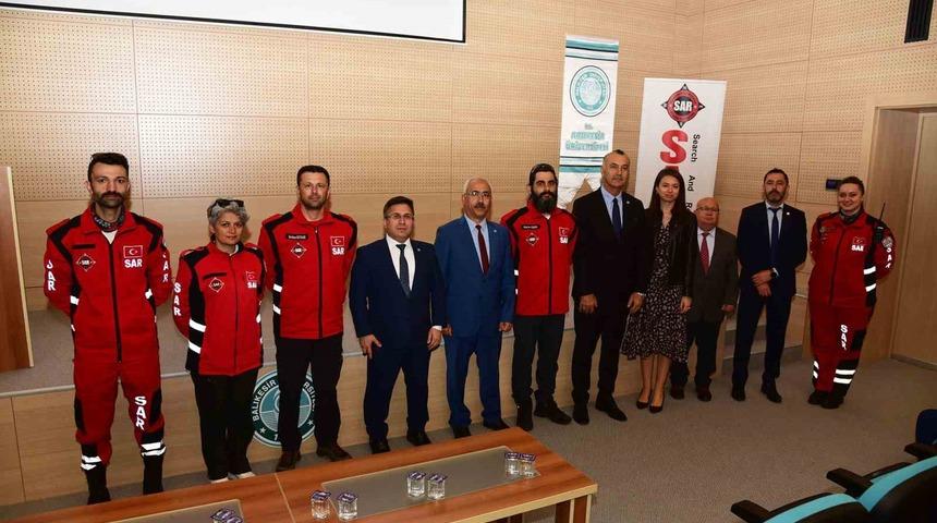 Balıkesir &Uuml;niversitesinde afet semineri ger&ccedil;ekleştirildi