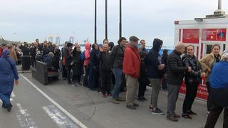 Sabah erkenden sıraya girdiler! Kız Kulesi'ne ilk günde akın ettiler: Hiç çıkmak, gitmek istemiyoruz