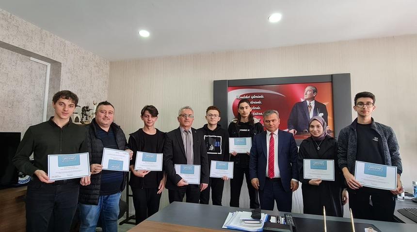 Tekkeköylü öğrenciler zeka şampiyonasında finallerde