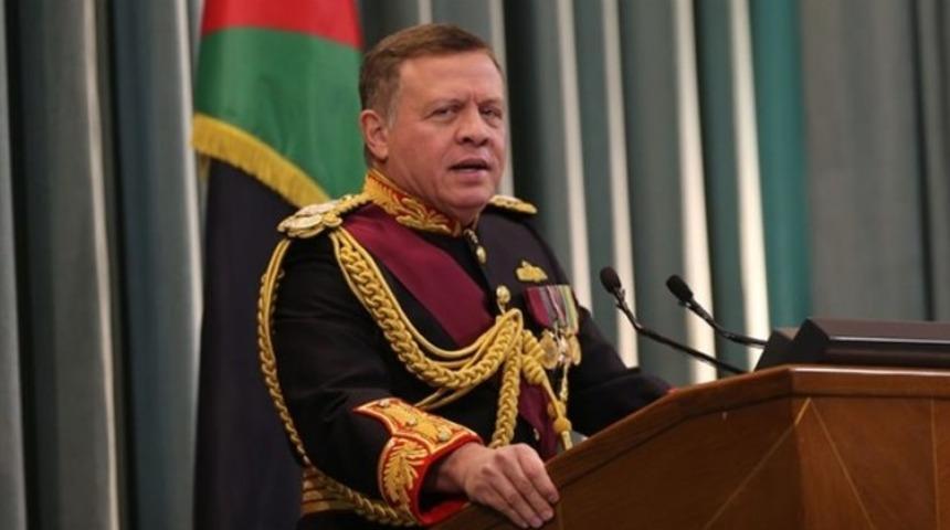 Ülkede darbe son anda önlendi!