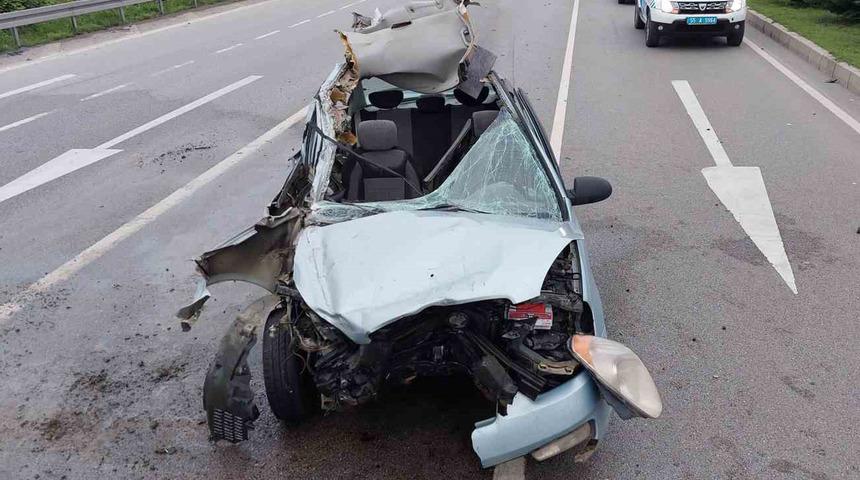 Feci kaza! Oy kullanmak için memleketlerine gidiyorlardı... 1'i ağır 4 yaralı